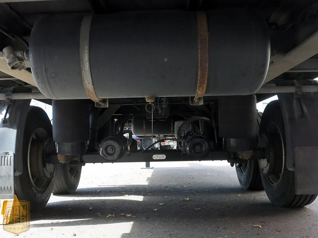 Автопоезд Mercedes Actros тентованный, 100 кубов, г/п 20 тонн. 2010 г. Без пробега по РФ! - фото 6