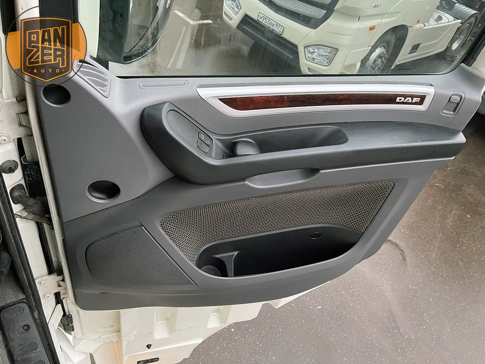 daf xf 510 тягач 6х2, задняя спарка, кабина суперспейс 20