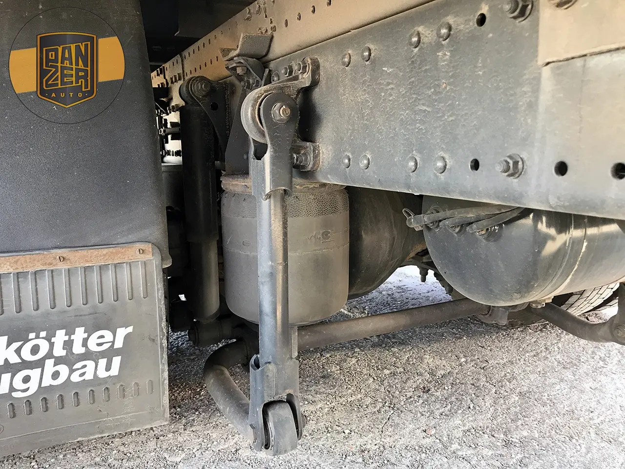 MAN TGM 12.290, 2013г, фургон 52 м3, гидролифт, боковая дверь - фото 7