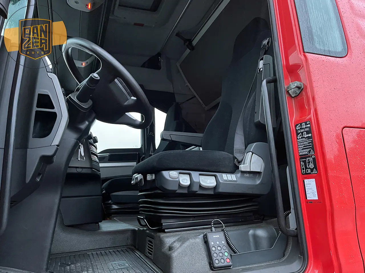 MAN TGX 26.440, 6х2, 2015 год, БДФ контейнеровоз, г/п 16 тонн, без пробега по РФ - фото 3