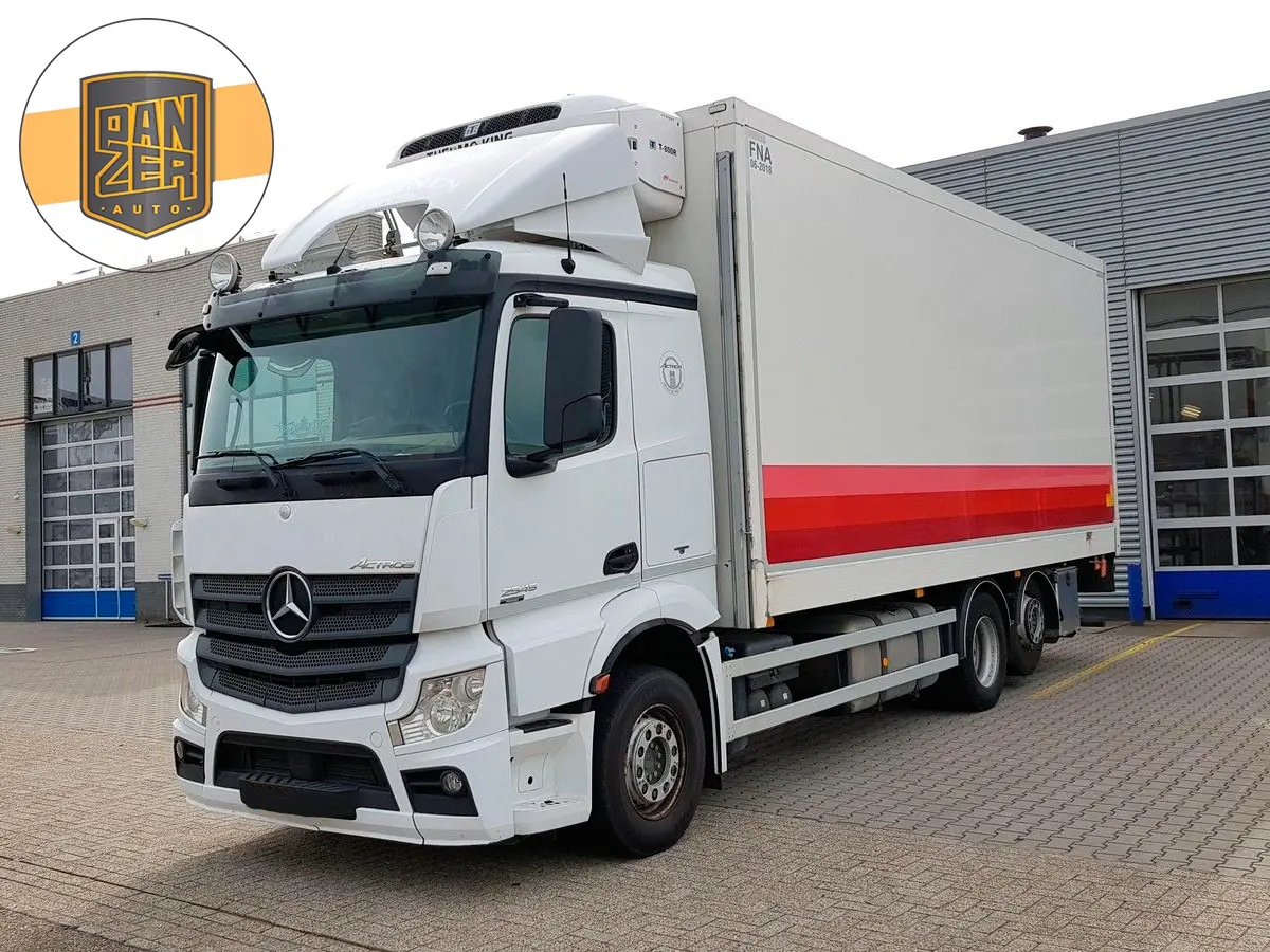 Mercedes Actros 2544 MP4, 2012г, рефрижератор 54 м3, г/п 15тонн, гидролифт - фото