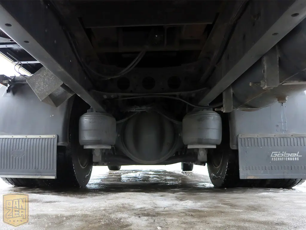 Mercedes Actros 1841, фургон 48 м3, ворота, десятитонник, 2010 год - фото 4
