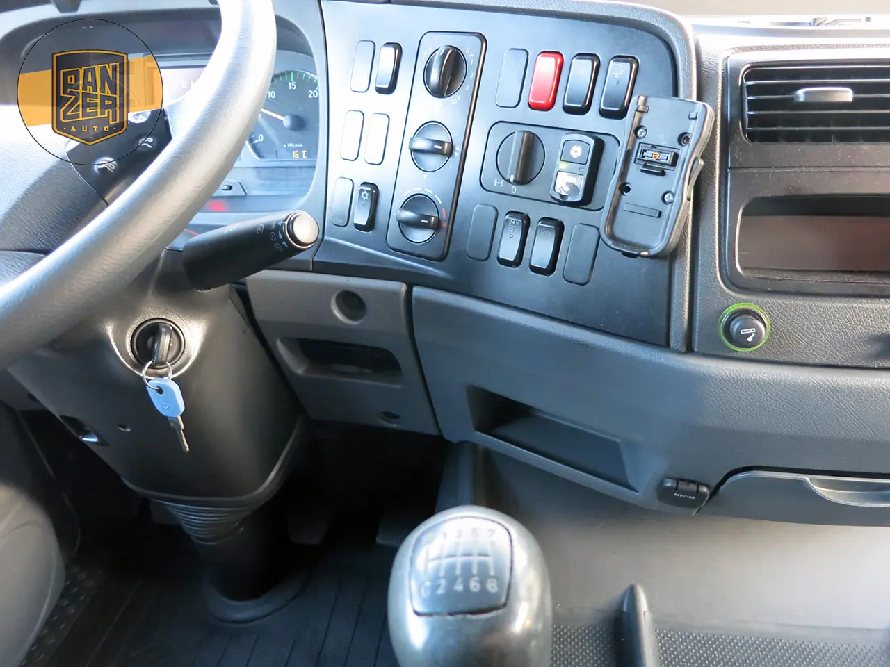 Mercedes Atego 1229L, 2013г, штора 48 кубов, ворота - фото 20