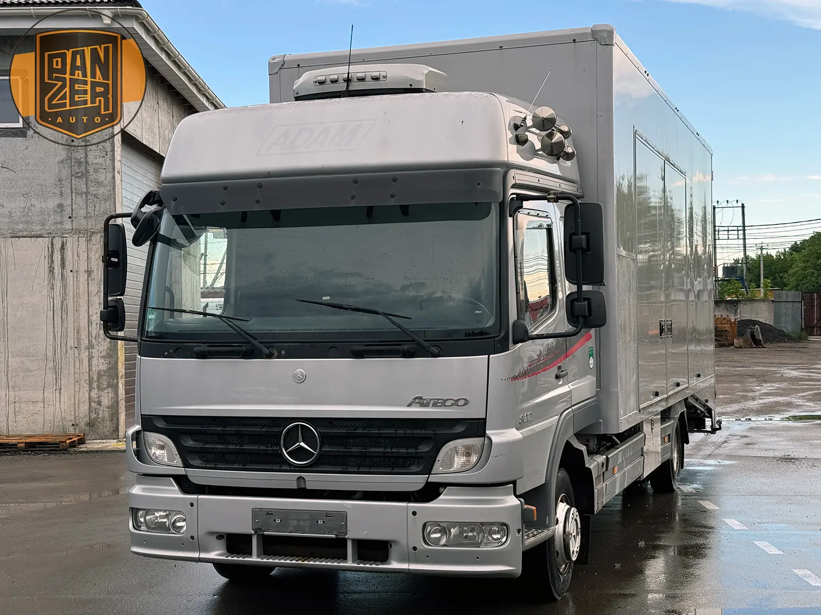 крытый автовоз мерседес атего 822, 2009 год, спальник 20