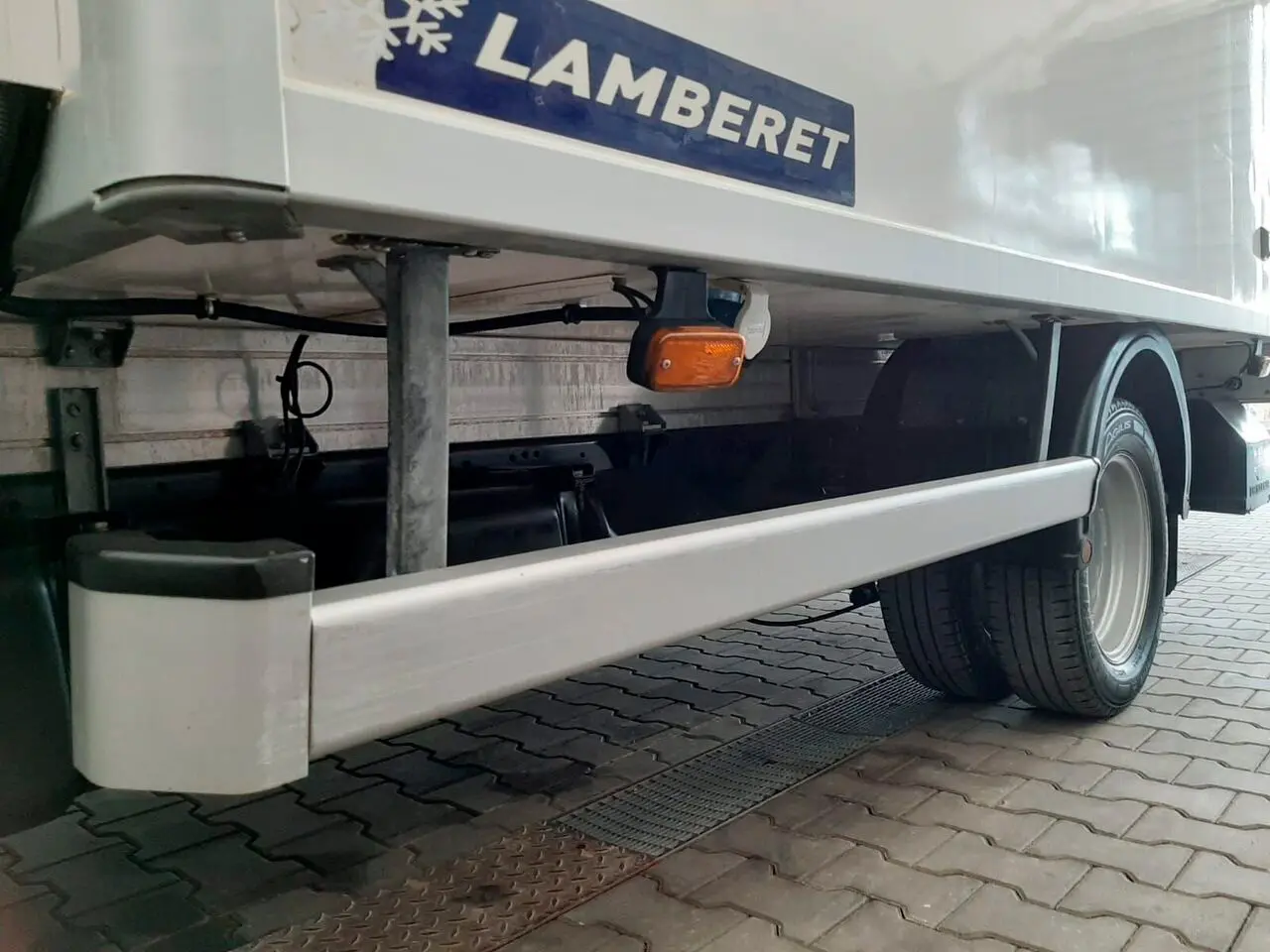 Рефрижератор Iveco Daily 35C13, спарка, автомат, 13 кубов, гидроборт, полная масса 3500 кг, без пробега по РФ - фото 7