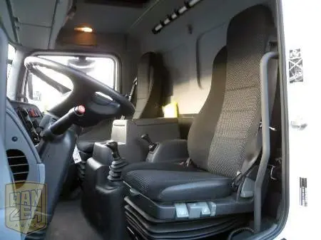 Mercedes-Benz Atego 818L, 2013г, фургон 36м3, состояние нового, пневмоподвеска - фото 3