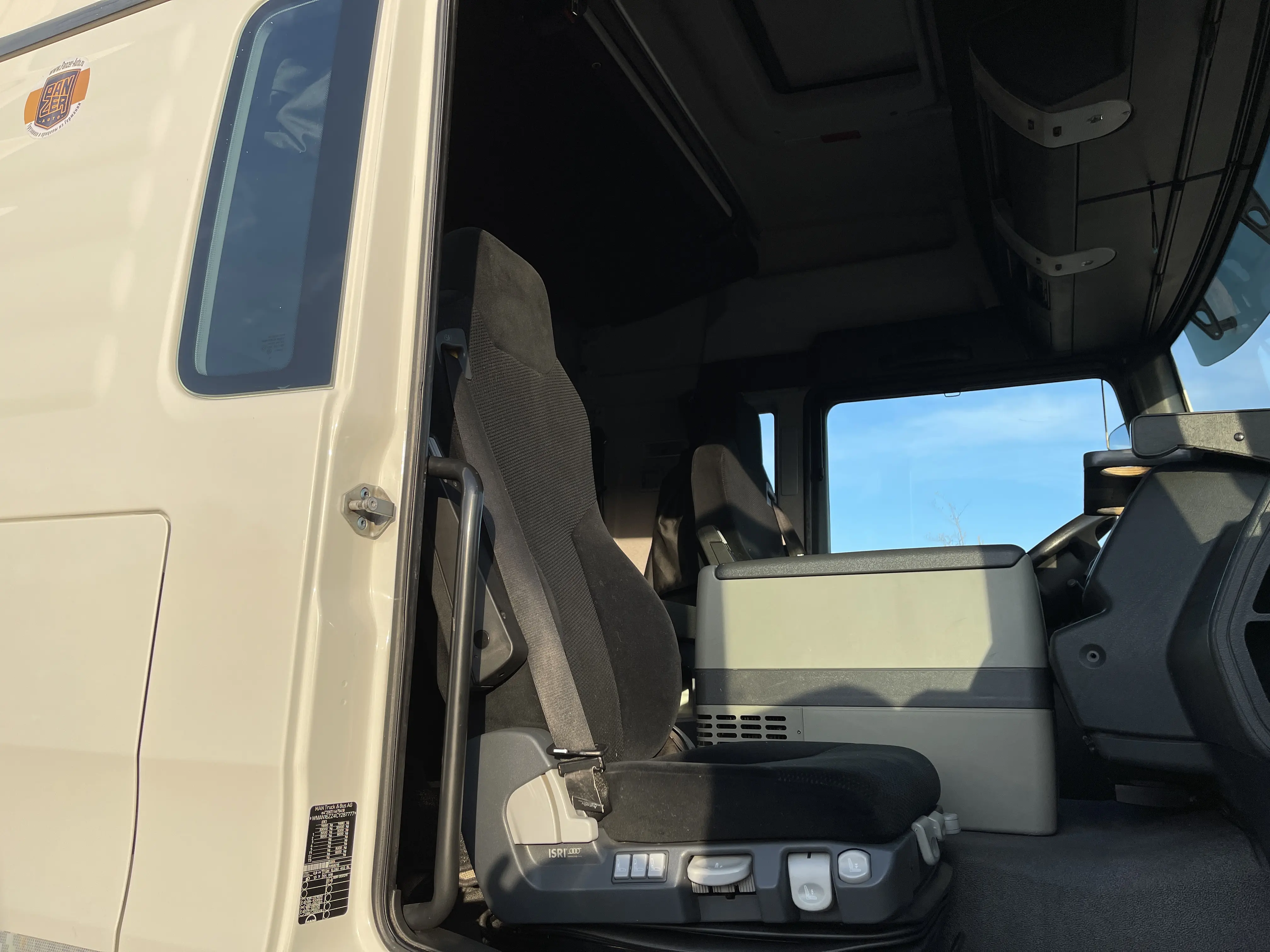 MAN TGM 12.290 BL из Германии, 02/2013 год, Евро-5, фургон 52 куба, ворота и складной гидролифт - фото 6