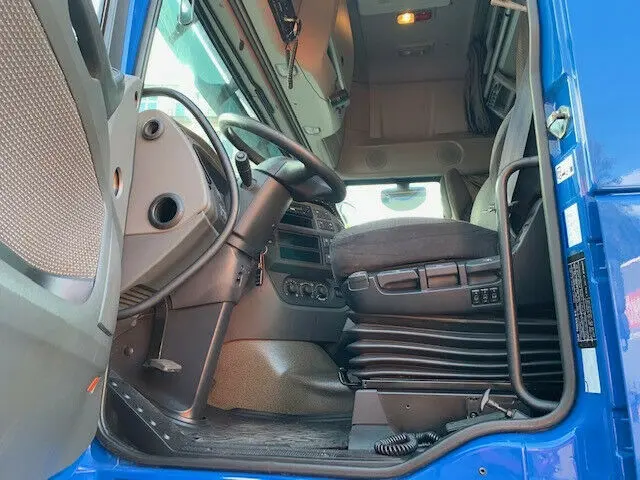 Тягач DAF XF 106 510, 6х2, кабина Супер Спейс, подъемная ось, механика, без пробега по РФ - фото-детальных 3
