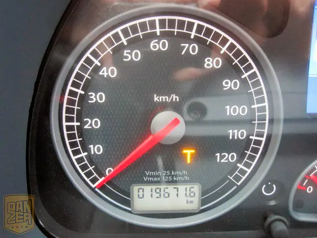 Iveco STRALIS 190S45, 56м3 штора, 10-тонник, 2011г, макс. комплектация - фото 4