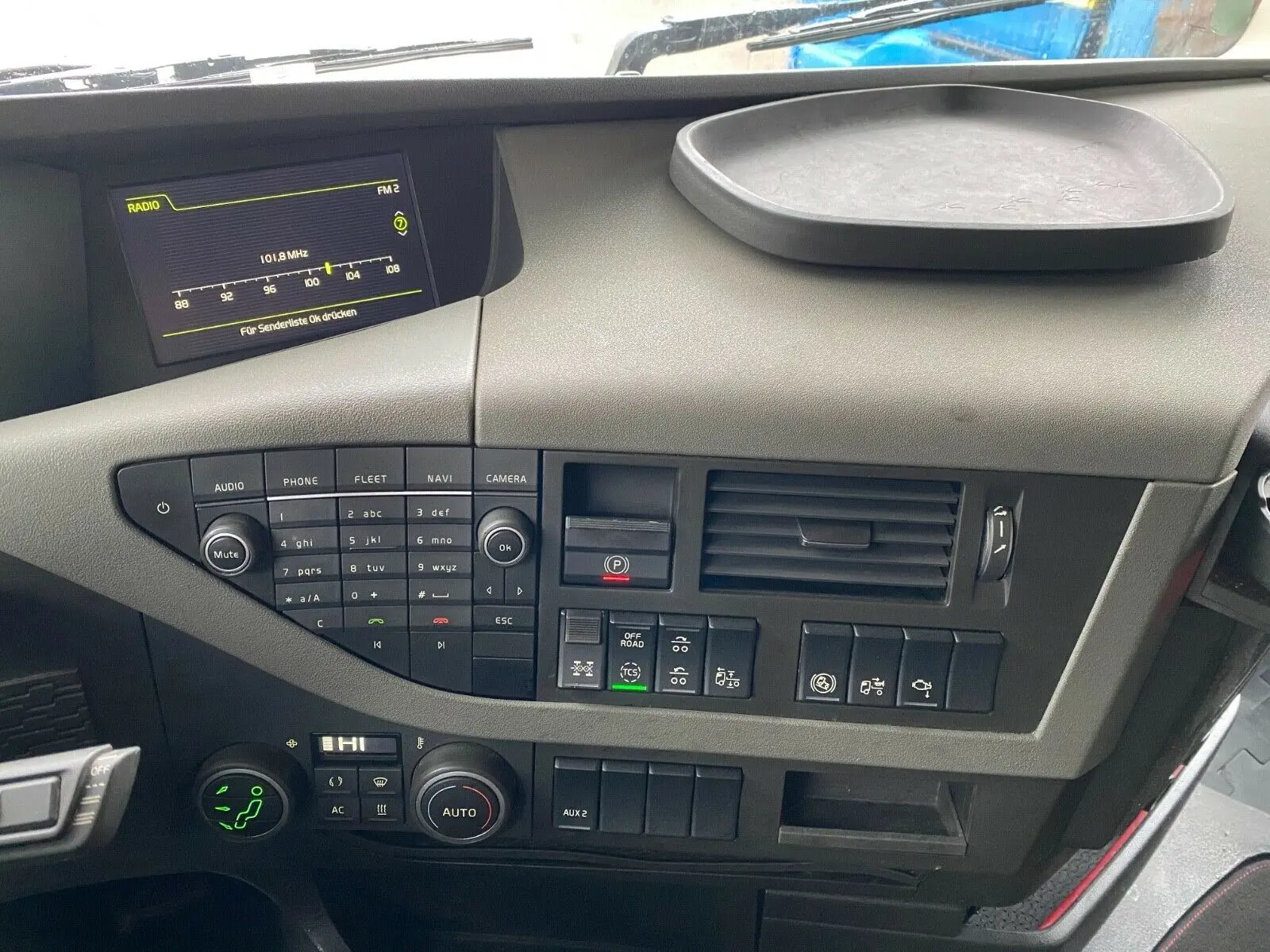 Тягач Volvo FH 420, 6х4, пробег 199 тыс.км, пневмоподвеска, без пробега по РФ. - фото-детальных 4