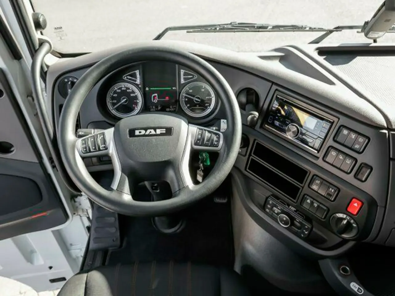 Контейнеровоз DAF XF 480 из Германии, 2018г, Super Space Cab, г/п 16т - фото 5