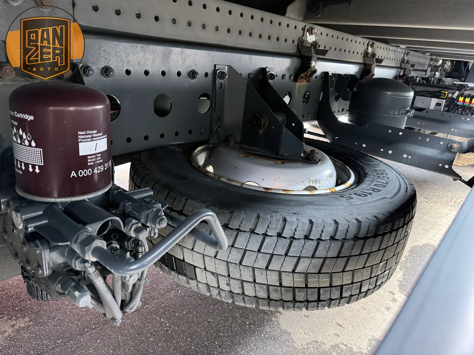 mercedes atego 1224, 2018 год, фургон 50 кубов, гидроборт 12