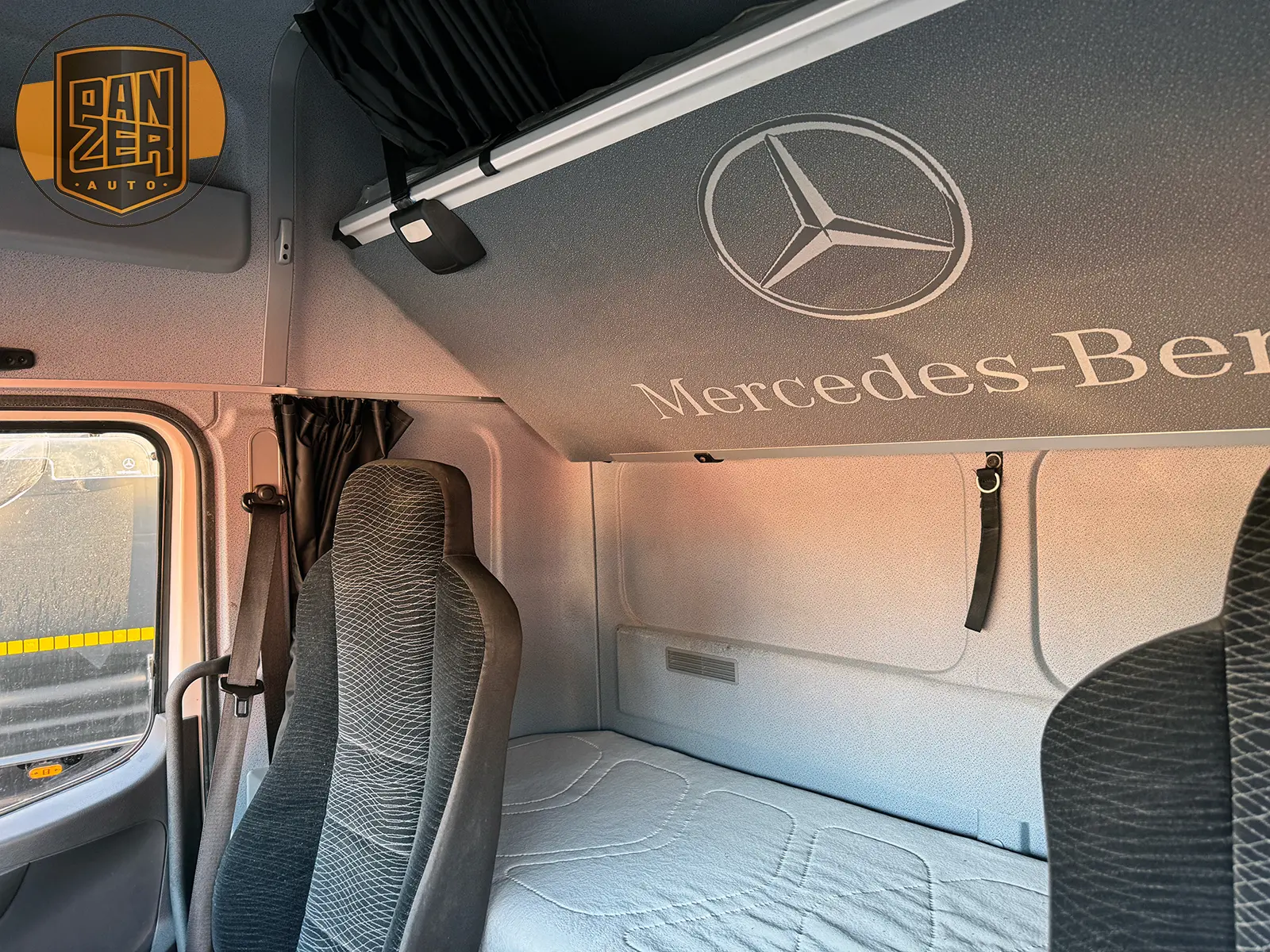Mercedes-Benz Atego 1230, 2018 год, штора 50 м3, гидроборт, 2 спальника 33