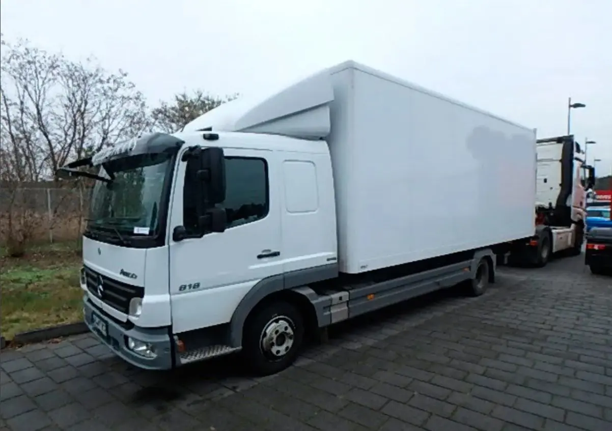 Mercedes-Benz Atego 818, фургон 37м3, гидролифт, без пробега по РФ - фото