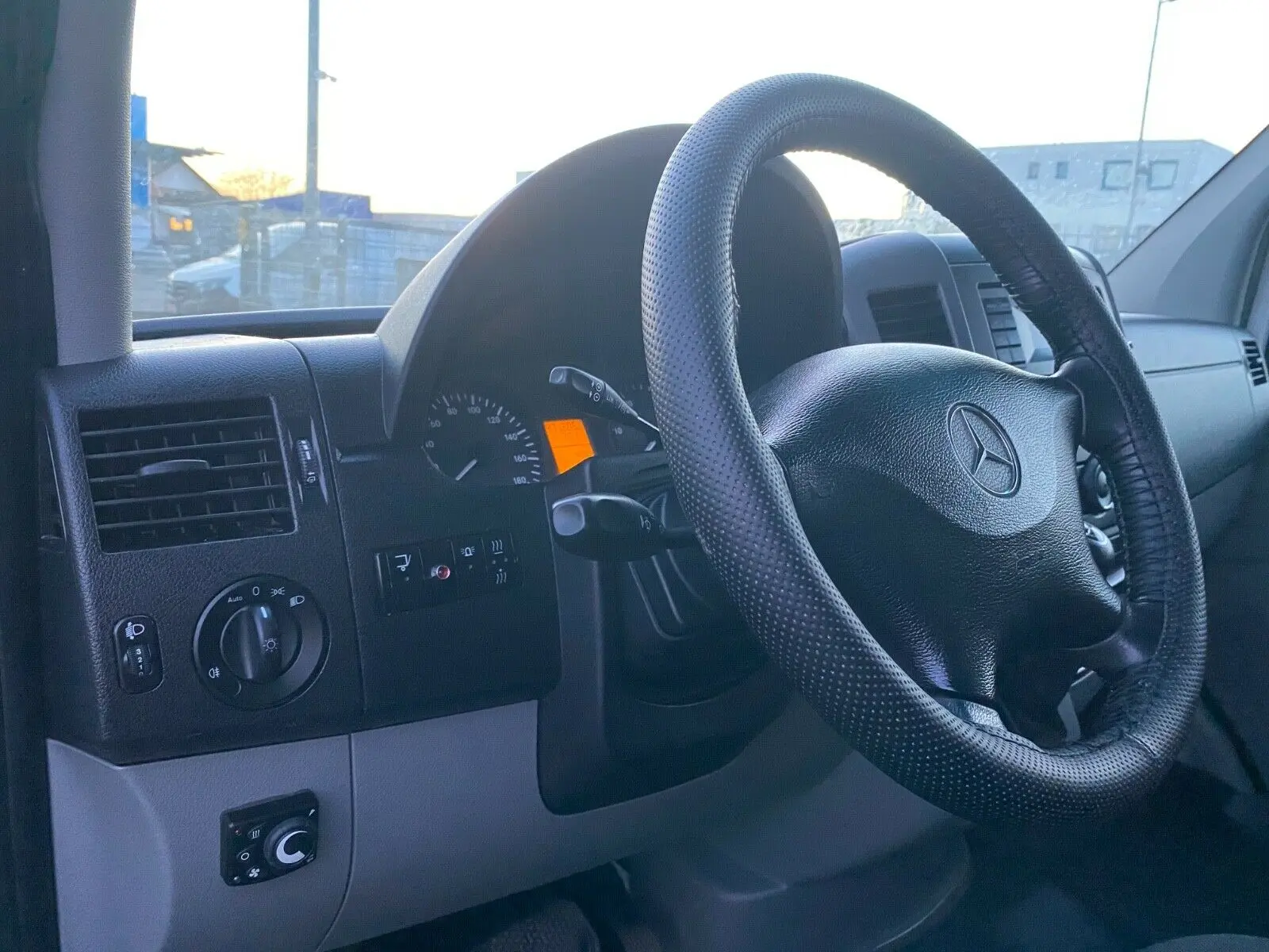 Mercedes Sprinter 319 CDI, 2014 год, АКПП, мотор 3.0 л, фургон 4.4 метра, гидролифт, без пробега по РФ - фото 5
