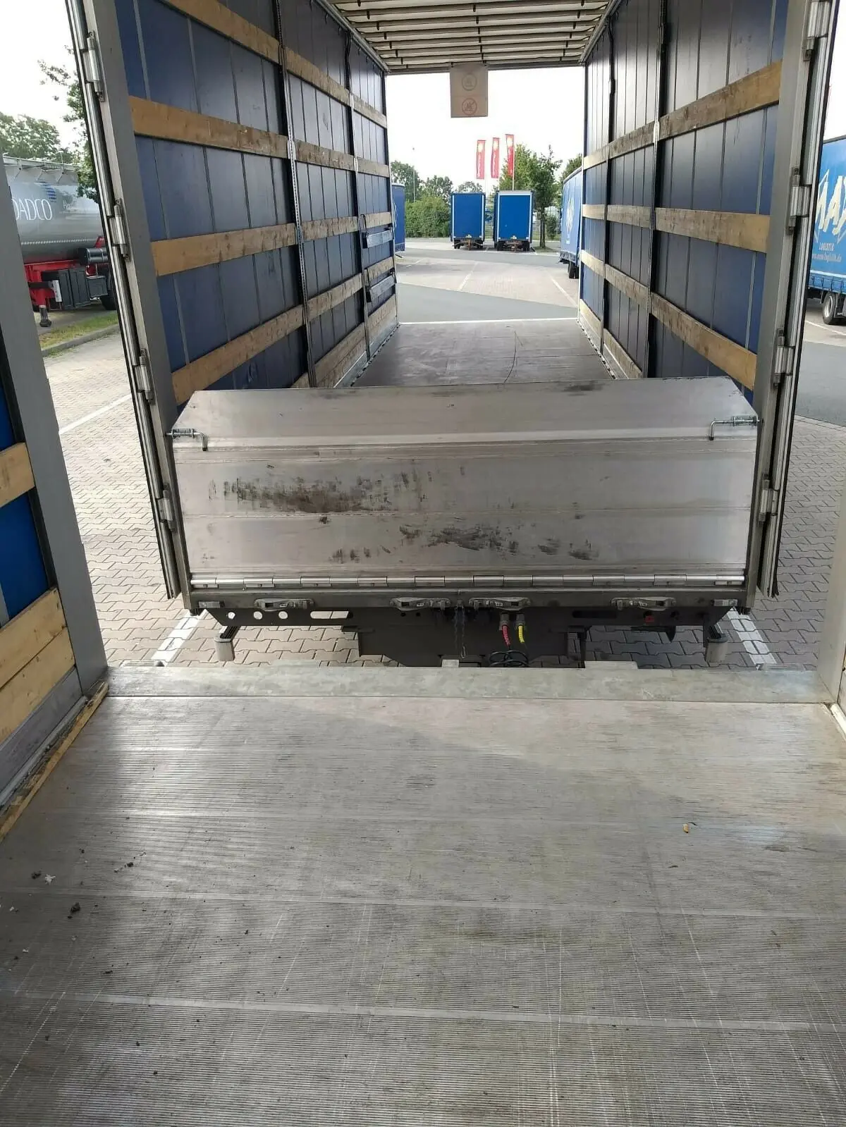 Автопоезд 120 м3 со сквозной загрузкой, МАН ТГЛ 12.250, 10/2018 год, без ПЛАТОНа, без пробега по РФ - фото 6