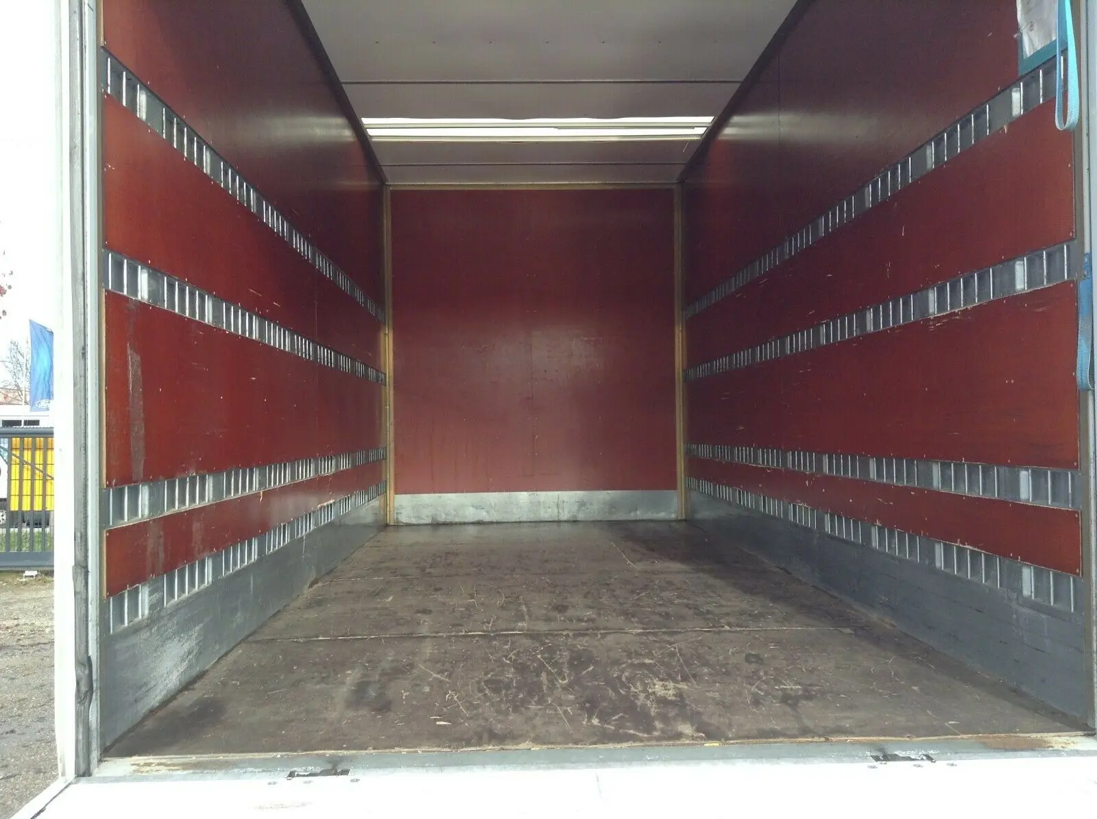 Mercedes Atego 816 L, 10/2014 год, высокий фургон на 40 кубов, гидролифт, без пробега по РФ - фото 2