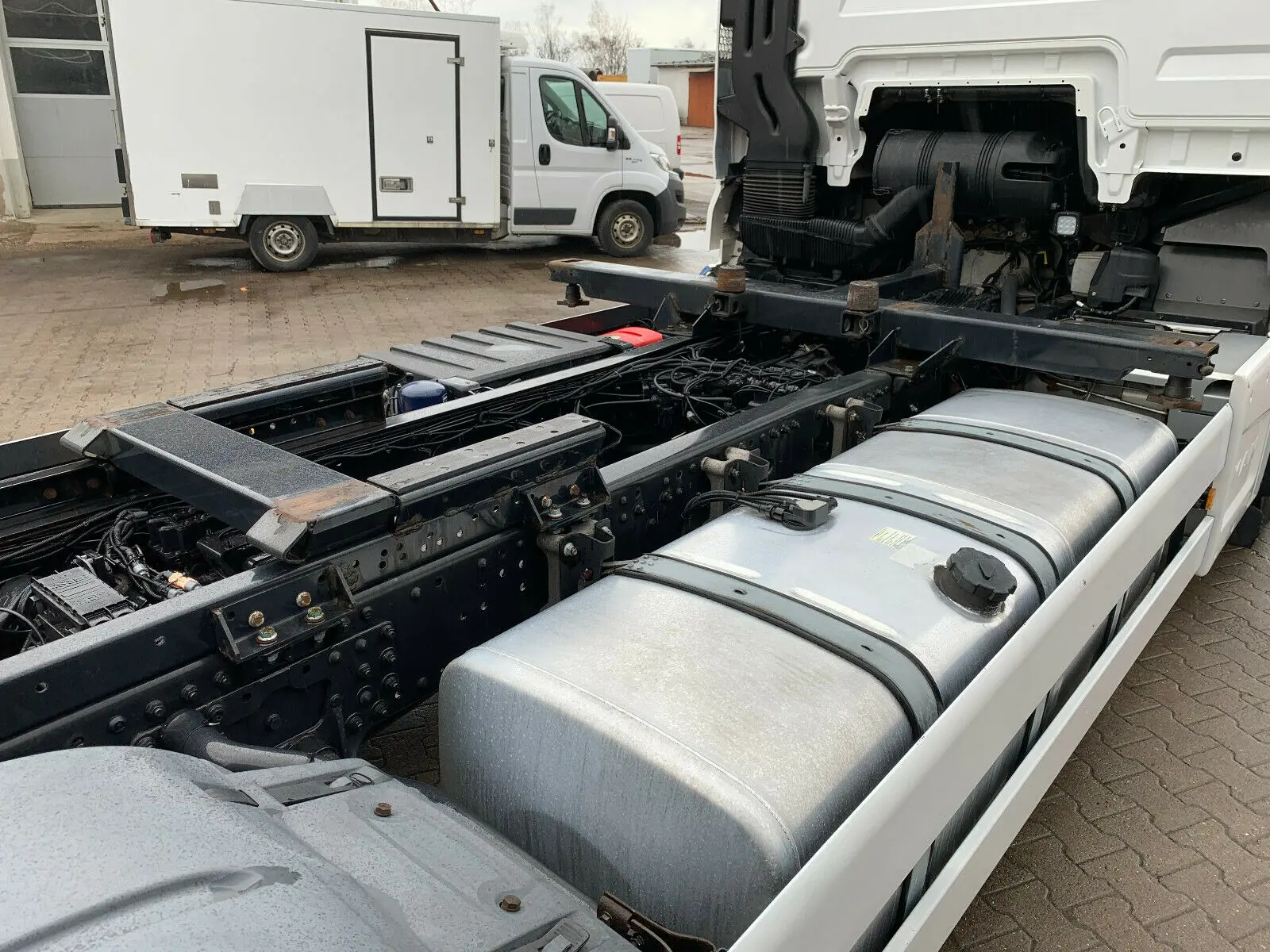 MAN TGX 26.480 контейнеровоз низкорамный BDF из Германии, 2015 г, кабина XLX, г/п 16т - фото 6