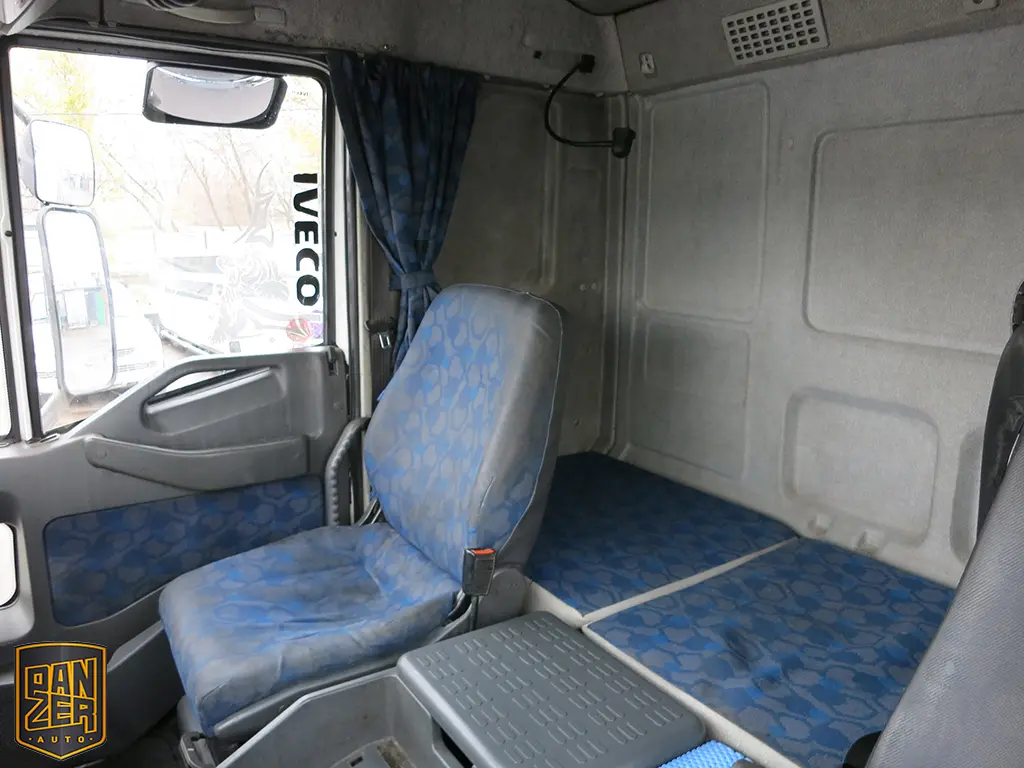 Iveco Eurocargo 180E24, 2004г, 10тонник, фургон 48м3, гидроборт, спальник - фото 18