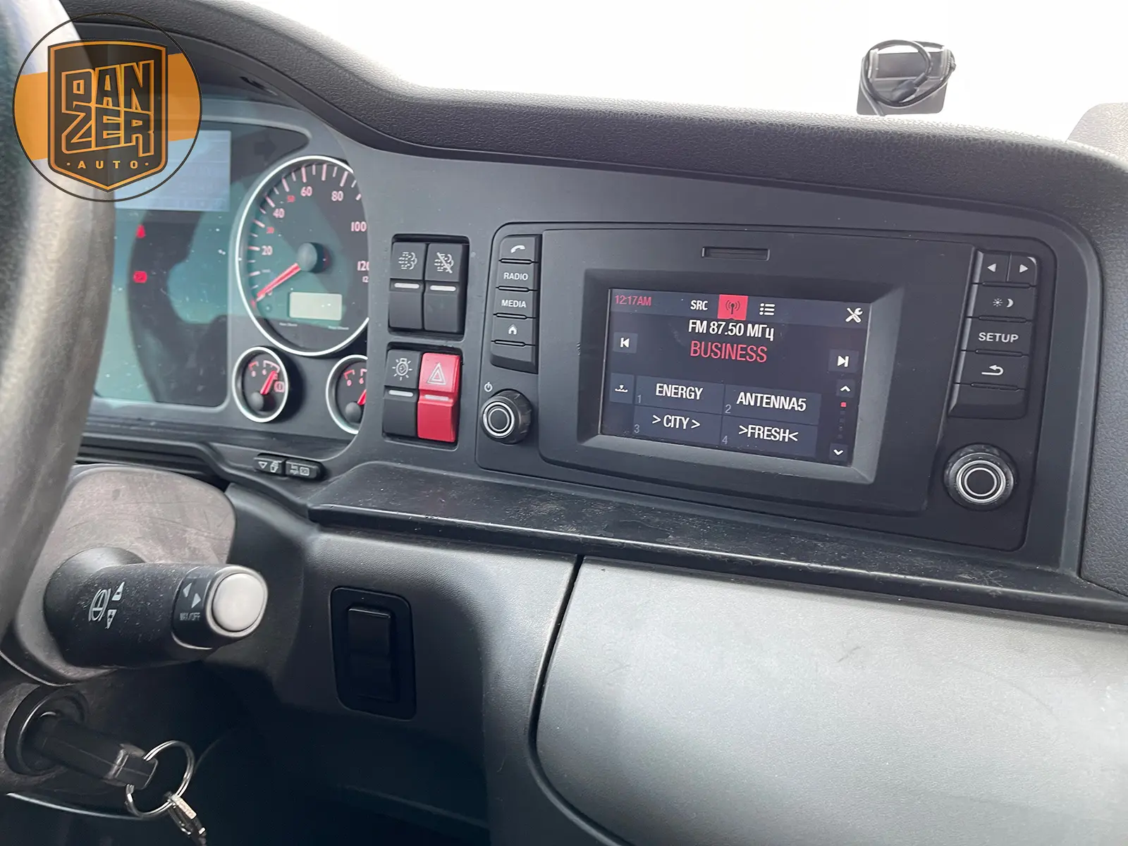 MAN TGX 18.480 тягач 4х2, XXL кабина, 2 бака - фото-детальных 36