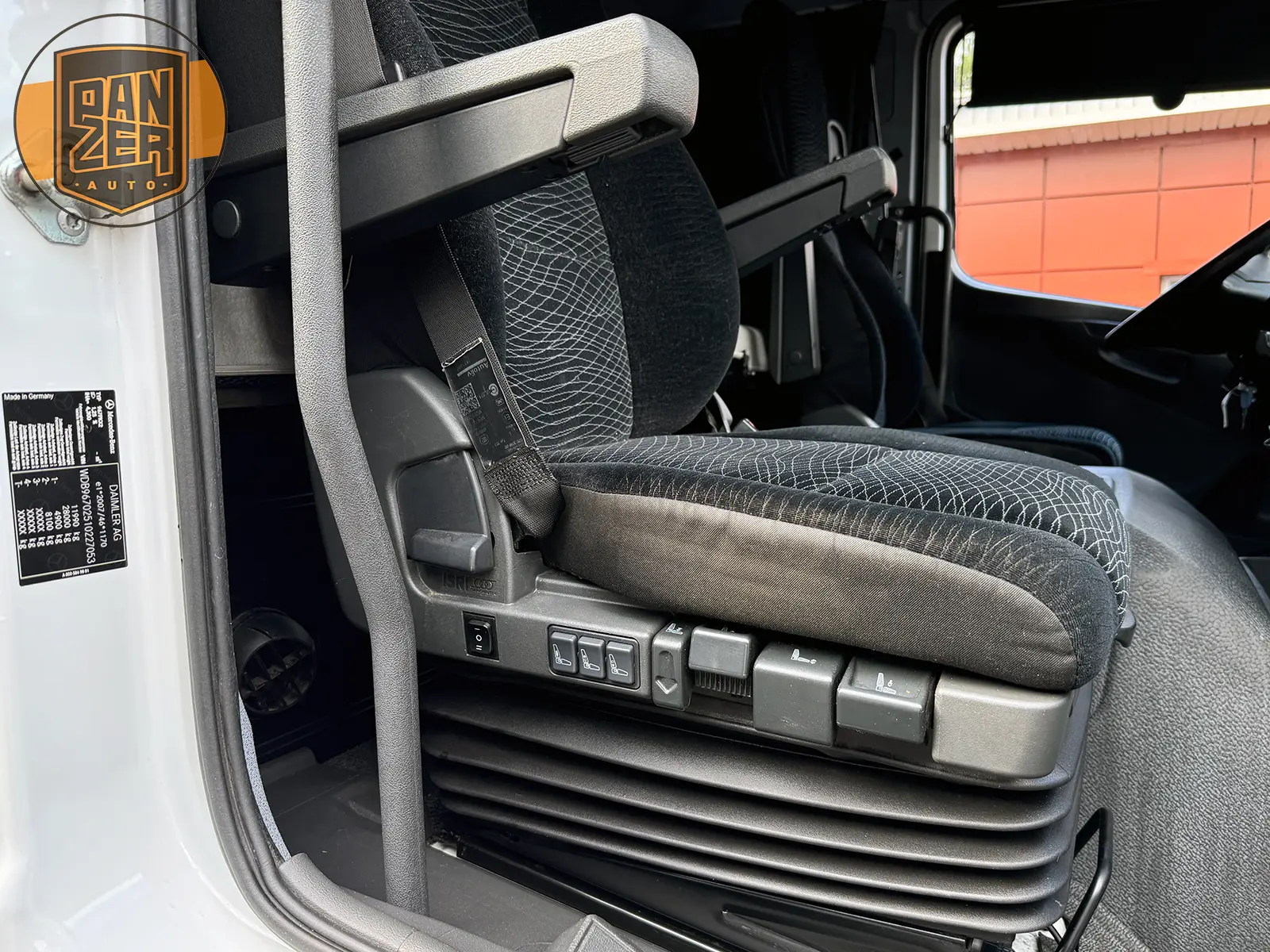 mercedes atego 1224, 2018 год, фургон 50 кубов, гидроборт 21