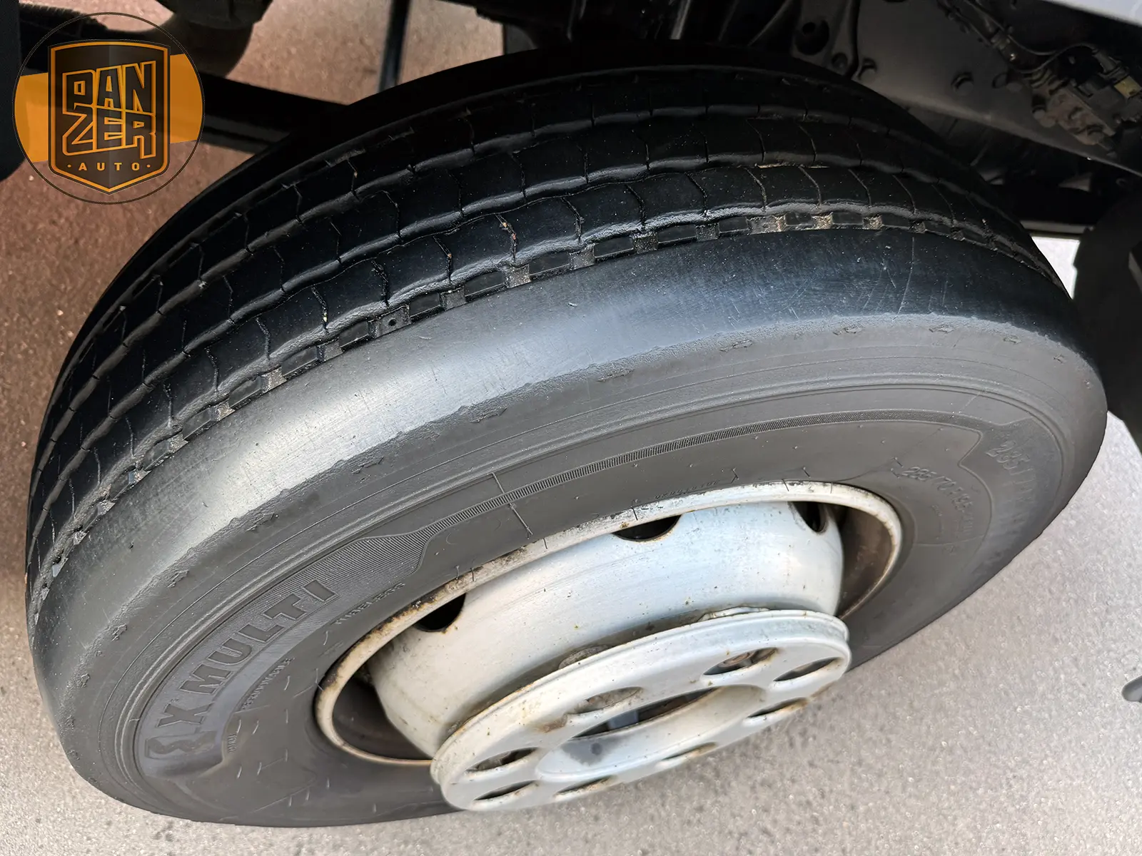 Mercedes-Benz Atego 1230, 2018 год, штора 50 м3, гидроборт, 2 спальника 10