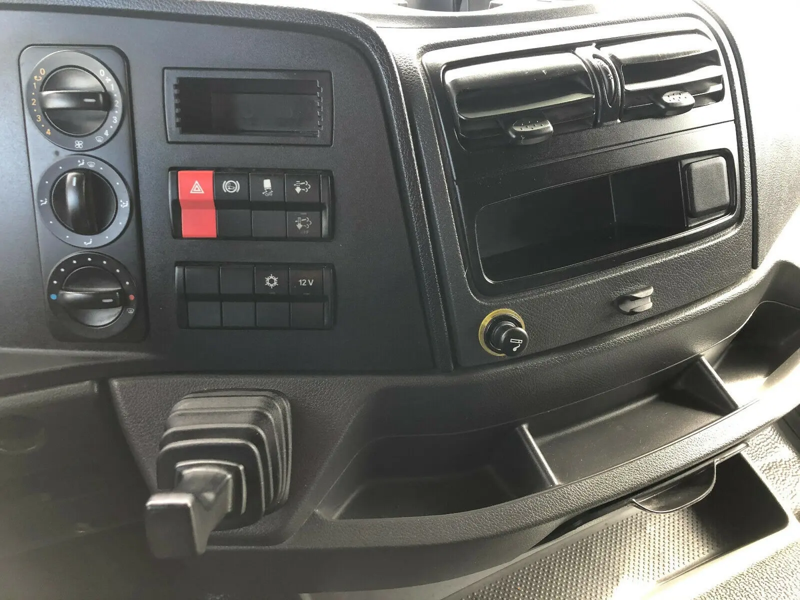 Mercedes Atego 1224 L, 2014 год, фургон 44 м3, гидролифт, высокая кабина - фото 5