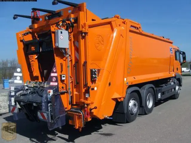 MAN TGS 28.360 BL, мусоровоз Olympus 21 м3, г/п 16т, 3-х местный салон, 2013 г, состояние нового - фото