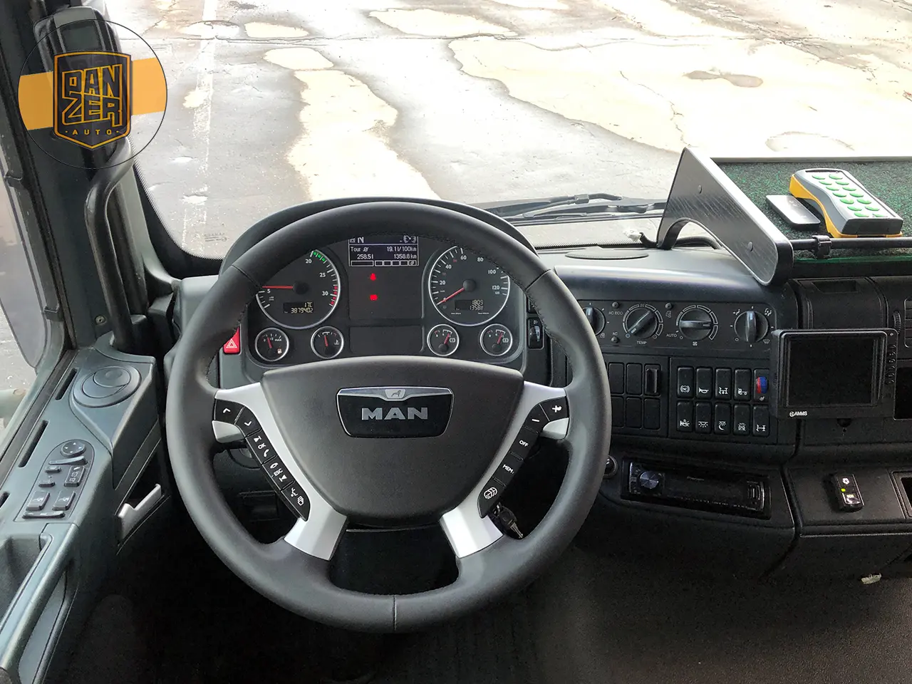Автовоз крытый на 2 авто, MAN TGL 12.250 BL, 2013 год - фото 4