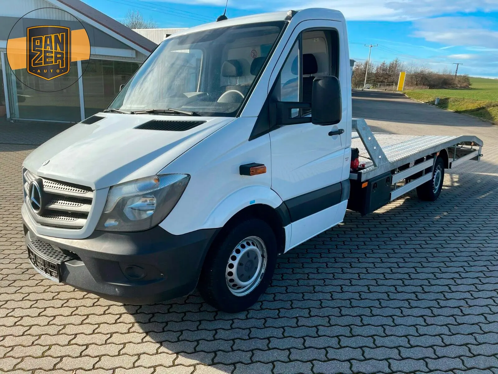 Эвакуатор Mercedes Sprinter 313 CDI, платформа 4.5 м, полная масса 3500 кг, пневмоподвеска, без пробега по РФ - фото
