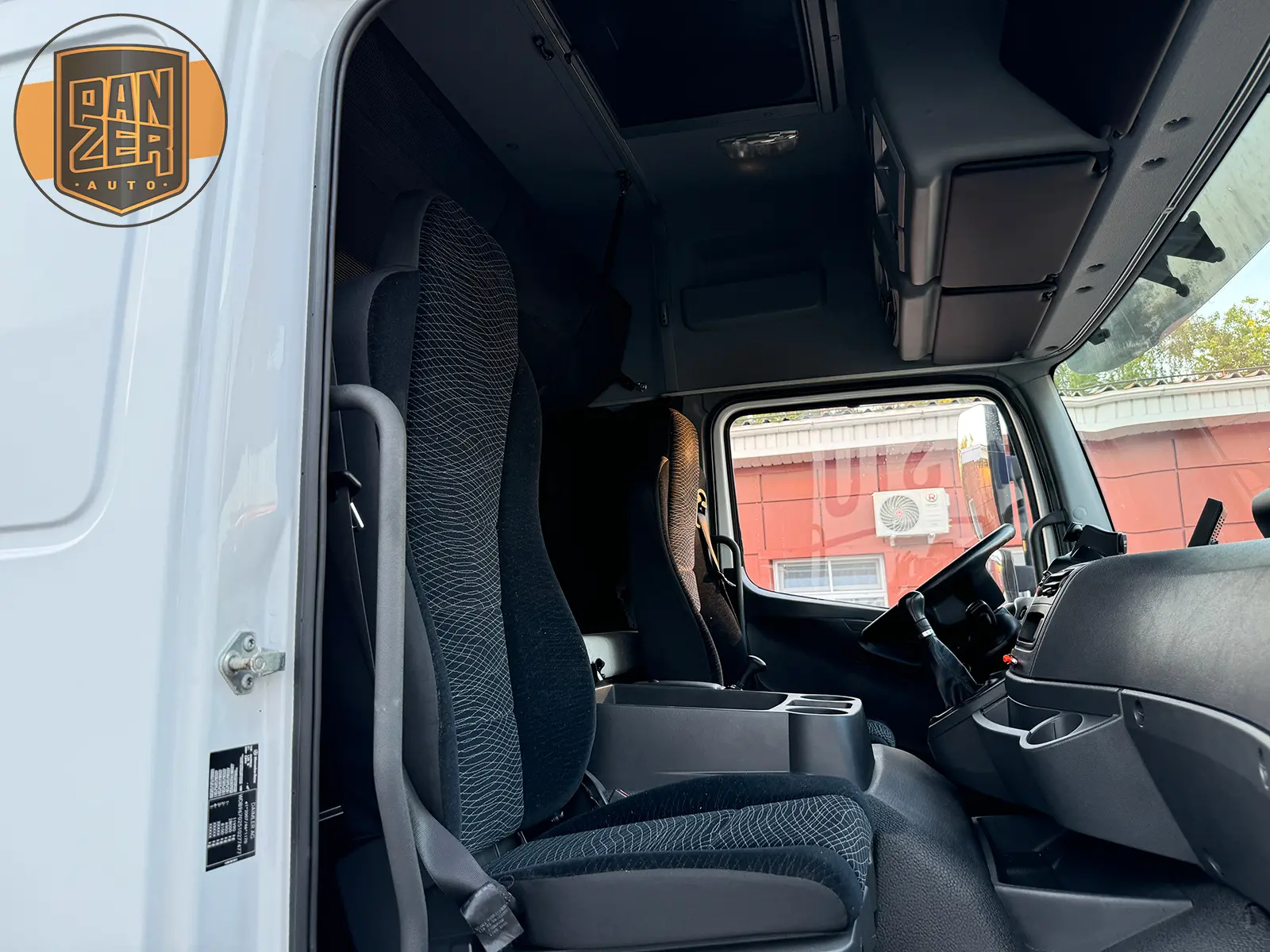 mercedes-benz atego 1230, фургон 18 палет, гидроборт 5