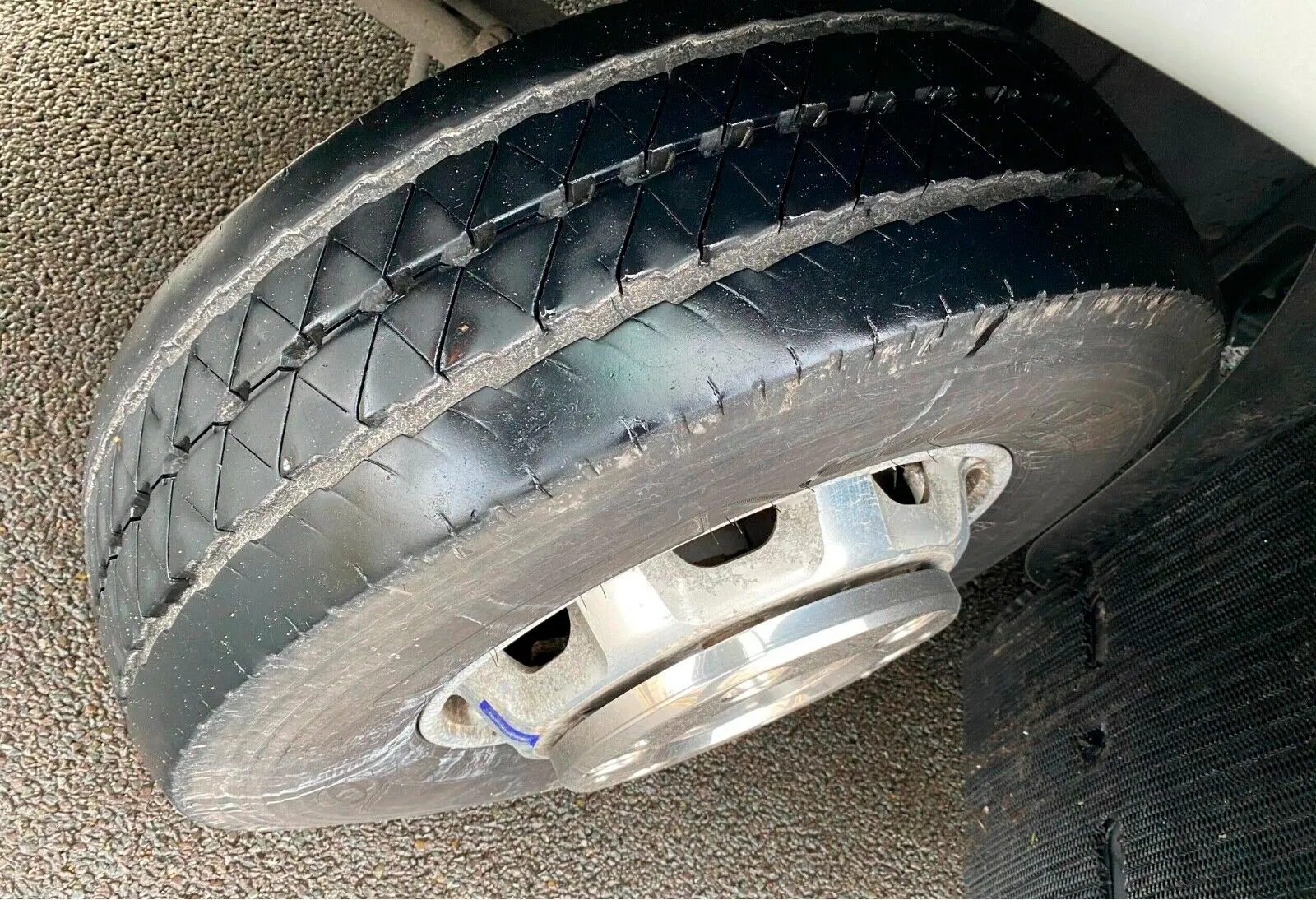 Автовоз на 3 авто MAN TGL 12.240 BL, спальная кабина, без пробега по РФ - фото 10