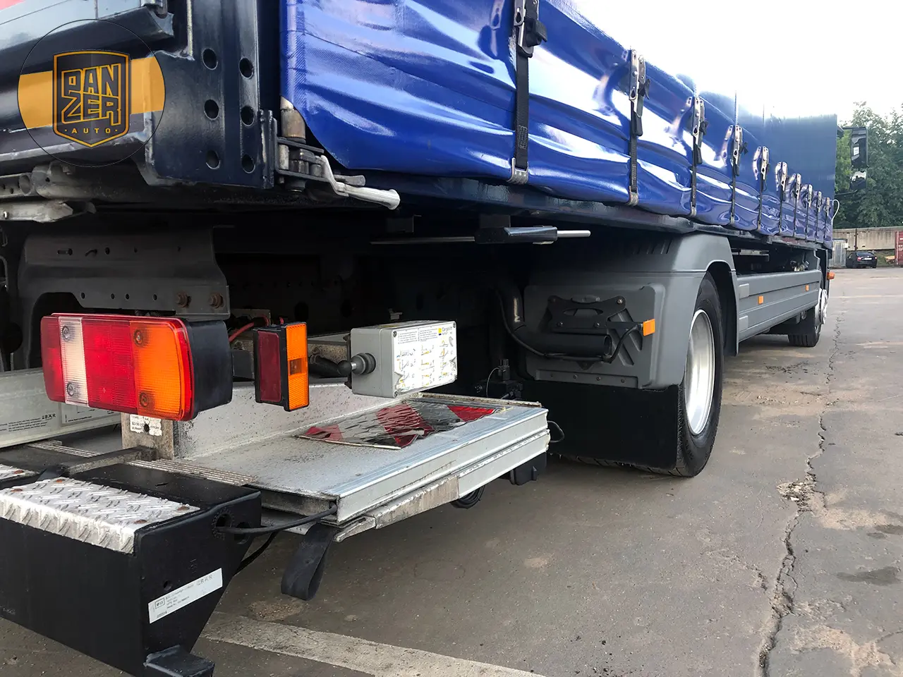 Mercedes Atego 1229L, 10/2012г, штора 49 кубов, ворота и гидроборт - фото 10