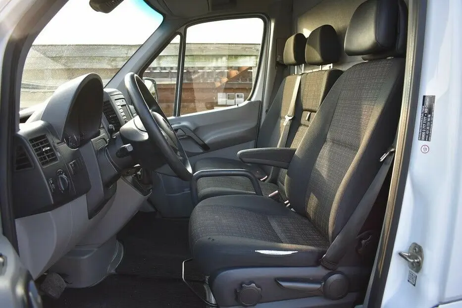 Mercedes Sprinter 516 CDI, 2016 год, фургон 6 метров, 29 м3, полная масса 3500 кг, без пробега по РФ - фото 3