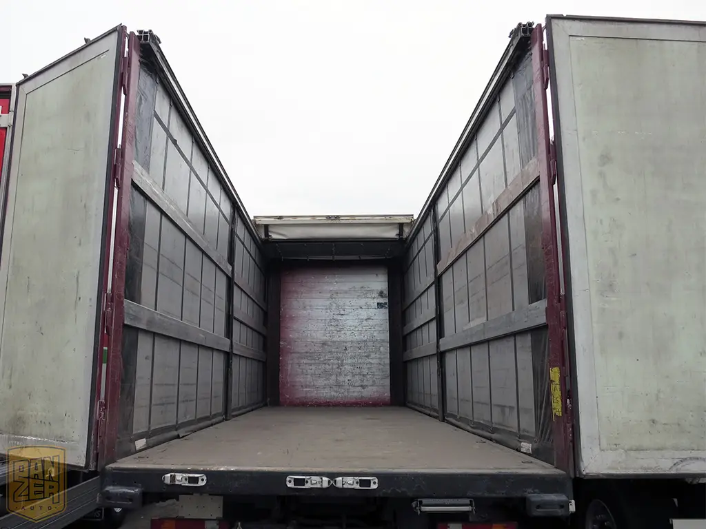 Mercedes-Benz Actros 1841 LL MegaSpace, 52м3 штора, 10-тонник - фото 2