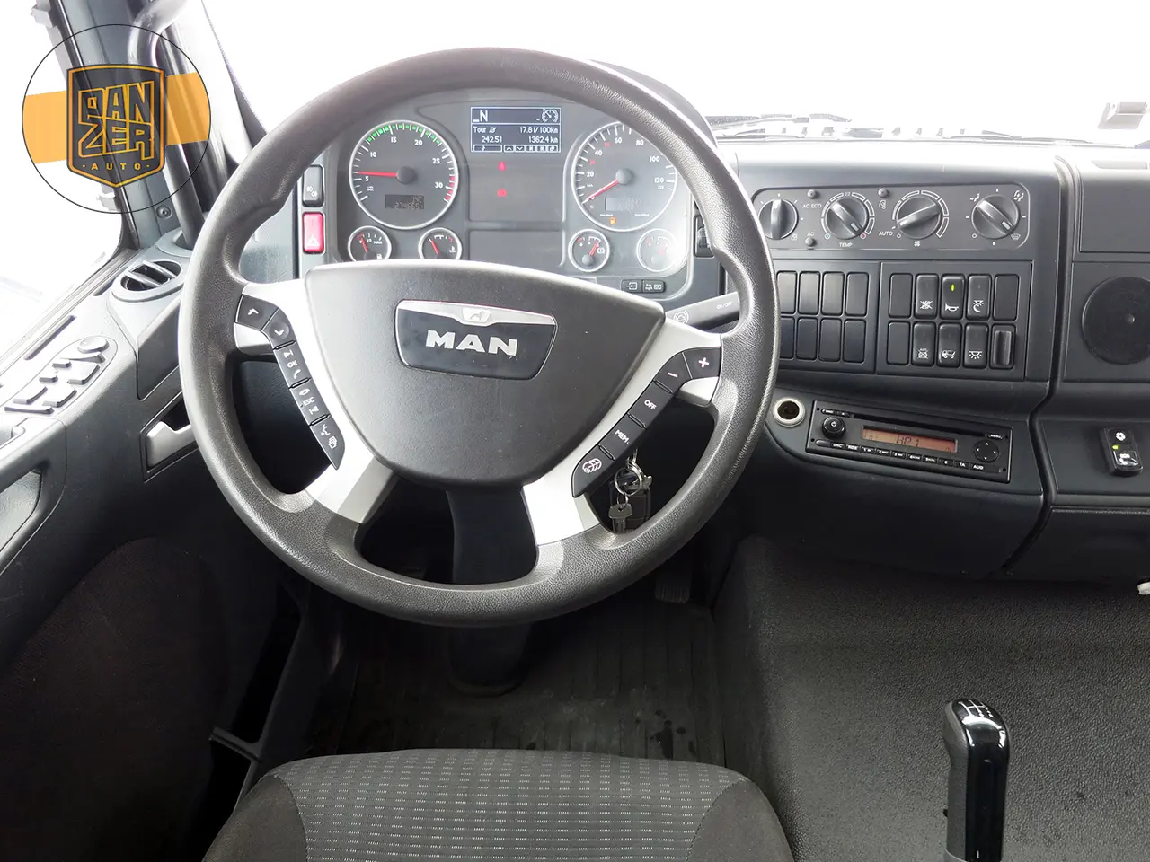 MAN TGM 12.250, 2013 год, штора 51 куб с гидролифтом - фото 4
