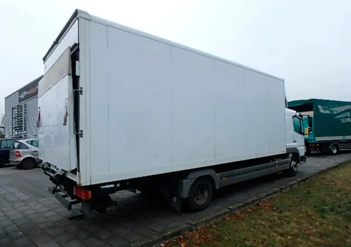 Mercedes-Benz Atego 818, фургон 37м3, гидролифт, без пробега по РФ - фото