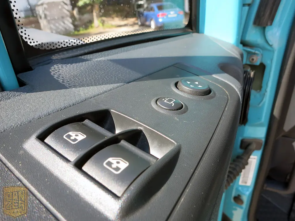 Iveco Eurocargo 75E18, фургон 7.1 м, г/п 5 тонн, гидролифт. Без пробега по РФ! - фото 19