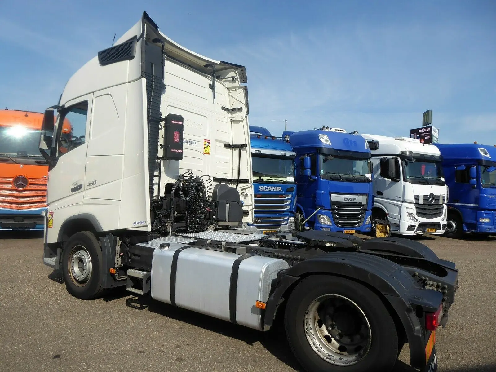 Тягач Volvo FH460, 4х2, 2016 год, 2 бака, 2 спальника, без пробега по РФ - фото-детальных