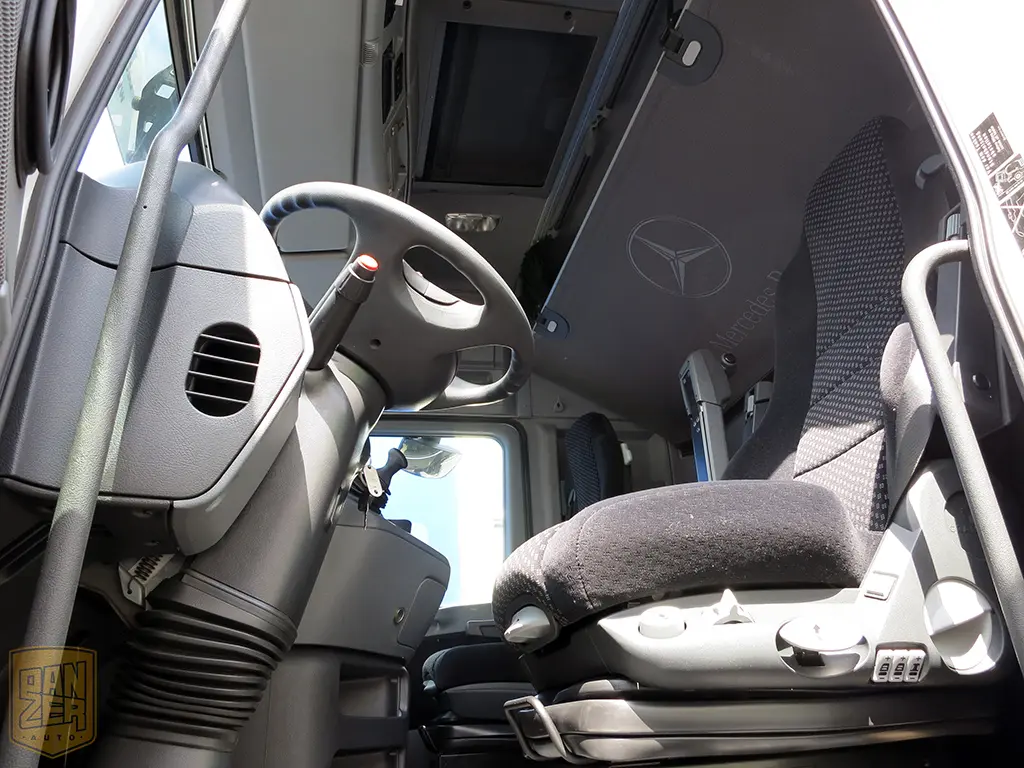 Mercedes-Benz Actros 1841 LL MegaSpace, 52м3 штора, 10-тонник - фото 3