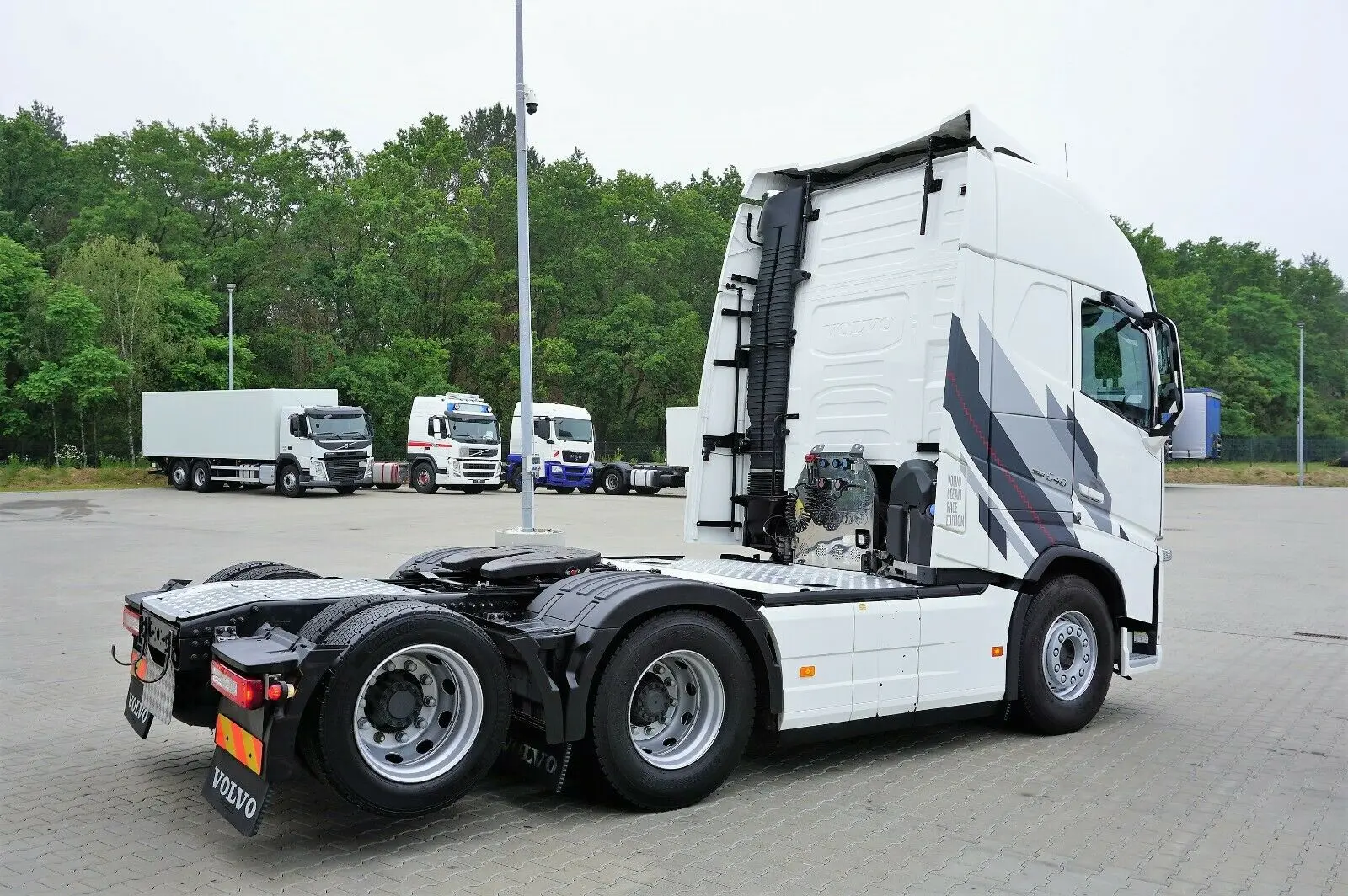 Тягач Volvo FH 540 Dual Clutch, 2019 год, 6х2 спарка, Globetrotter XL, без пробега по РФ - фото-детальных