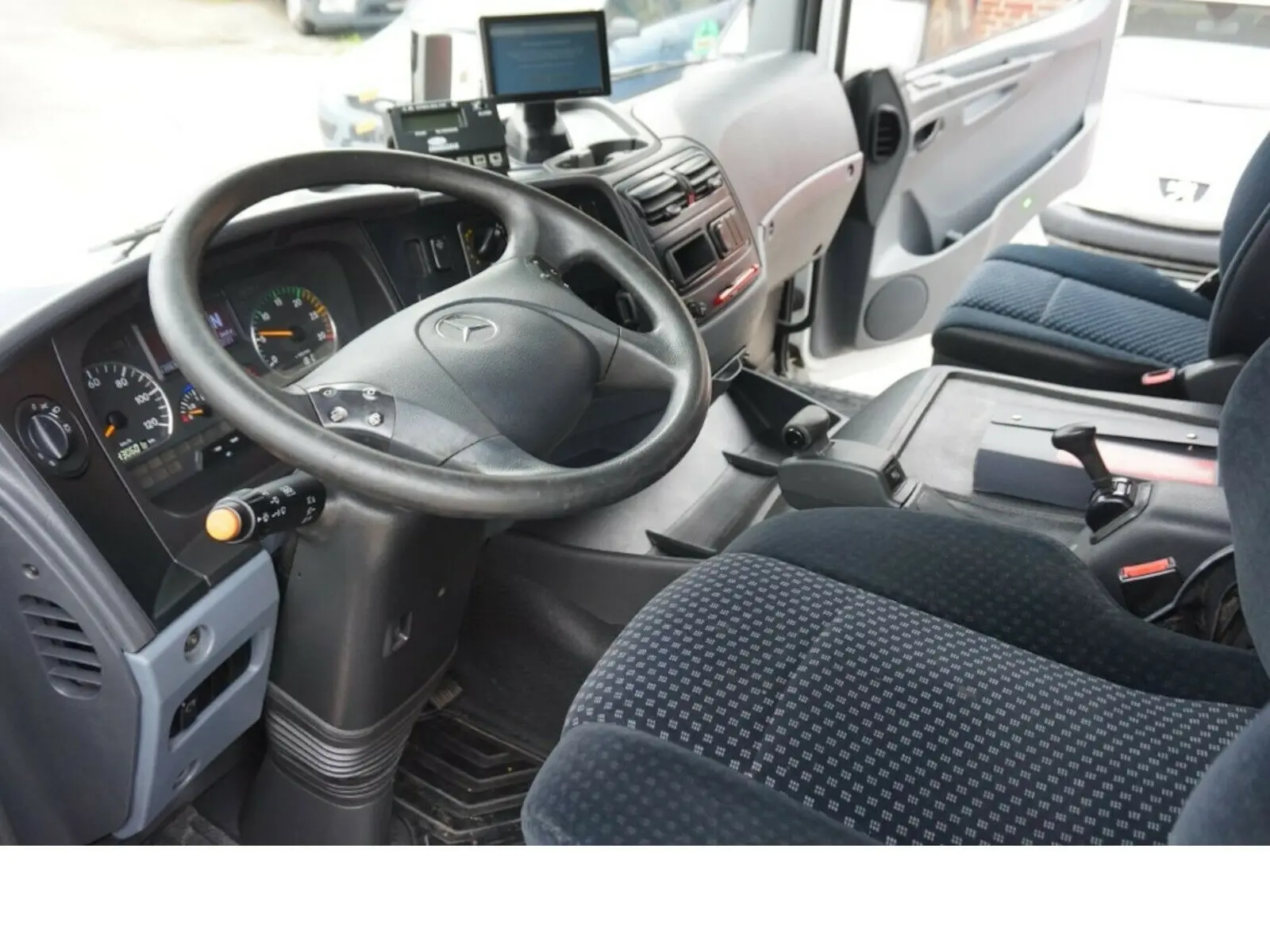 Рефрижератор со спальником Mercedes Atego 1224L, 01/2014 год, 15 европалет - фото 3