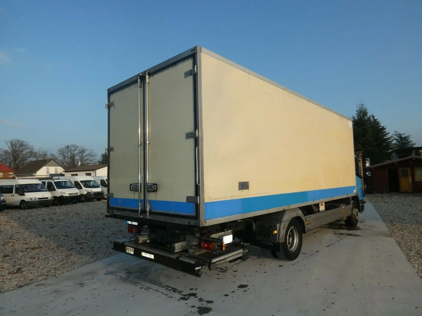 Рефрижератор Mercedes Atego 1222 L, Евро-5, 17 палет, гидроборт, без пробега по РФ - фото