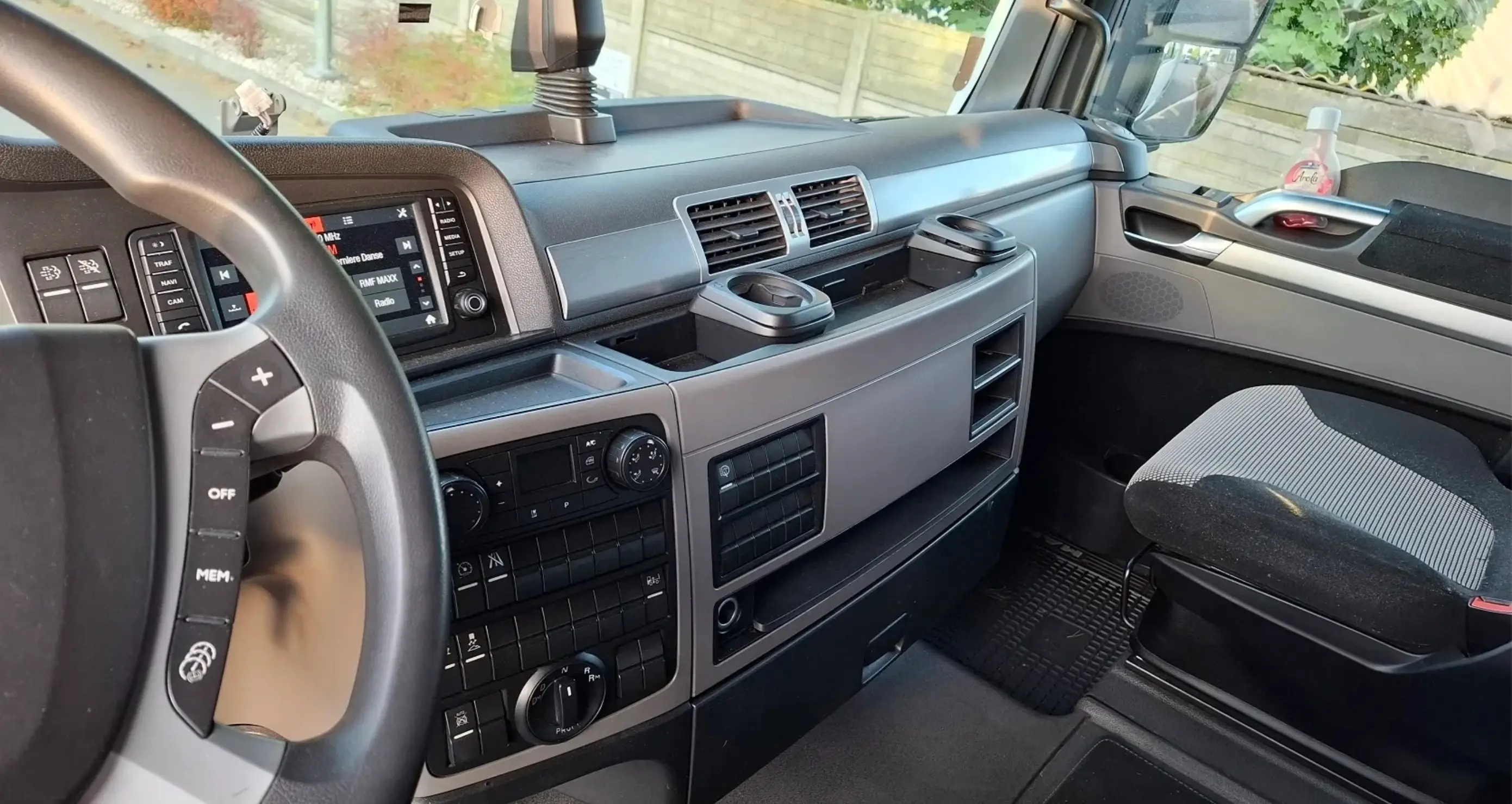 man tgx 18.360, 2019 года, штора 20 палет, ворота и гидроборт 4
