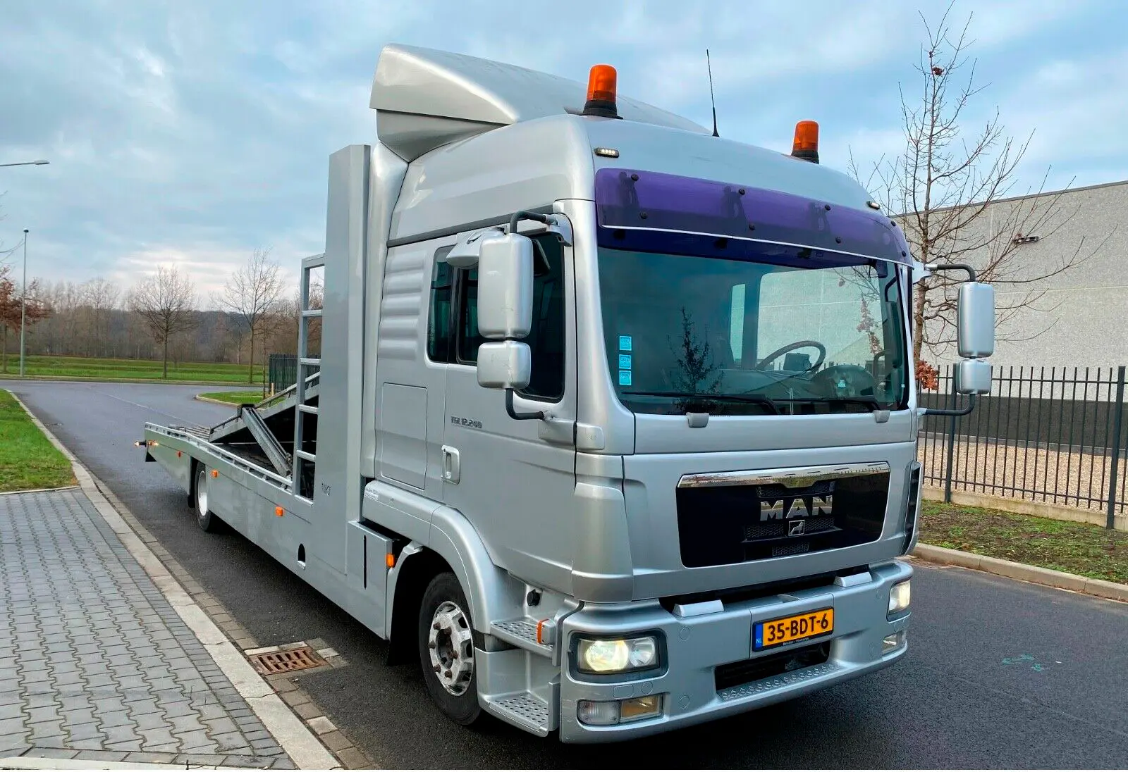 Автовоз на 3 авто MAN TGL 12.240 BL, спальная кабина, без пробега по РФ - фото 8