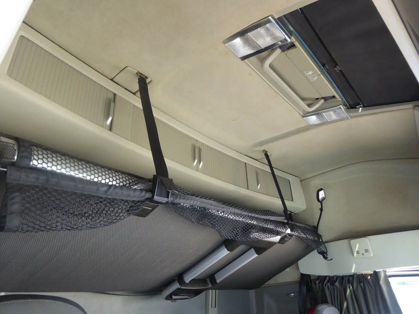 Тягач Volvo FH460, 4х2, 2016 год, 2 бака, 2 спальника, без пробега по РФ - фото-детальных 4