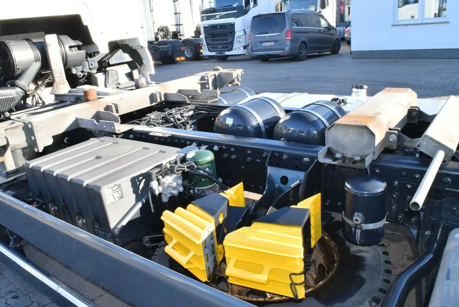 MAN TGX 26.500 контейнеровоз БДФ нового поколения из Германии, 2018 г, кабина XLX, г/п 16т - фото 7