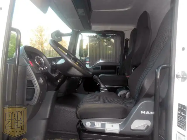 MAN TGL 12.250 BL, борт-тент 44м3, гидролифт, 3 места, 53тыс.км - фото 8