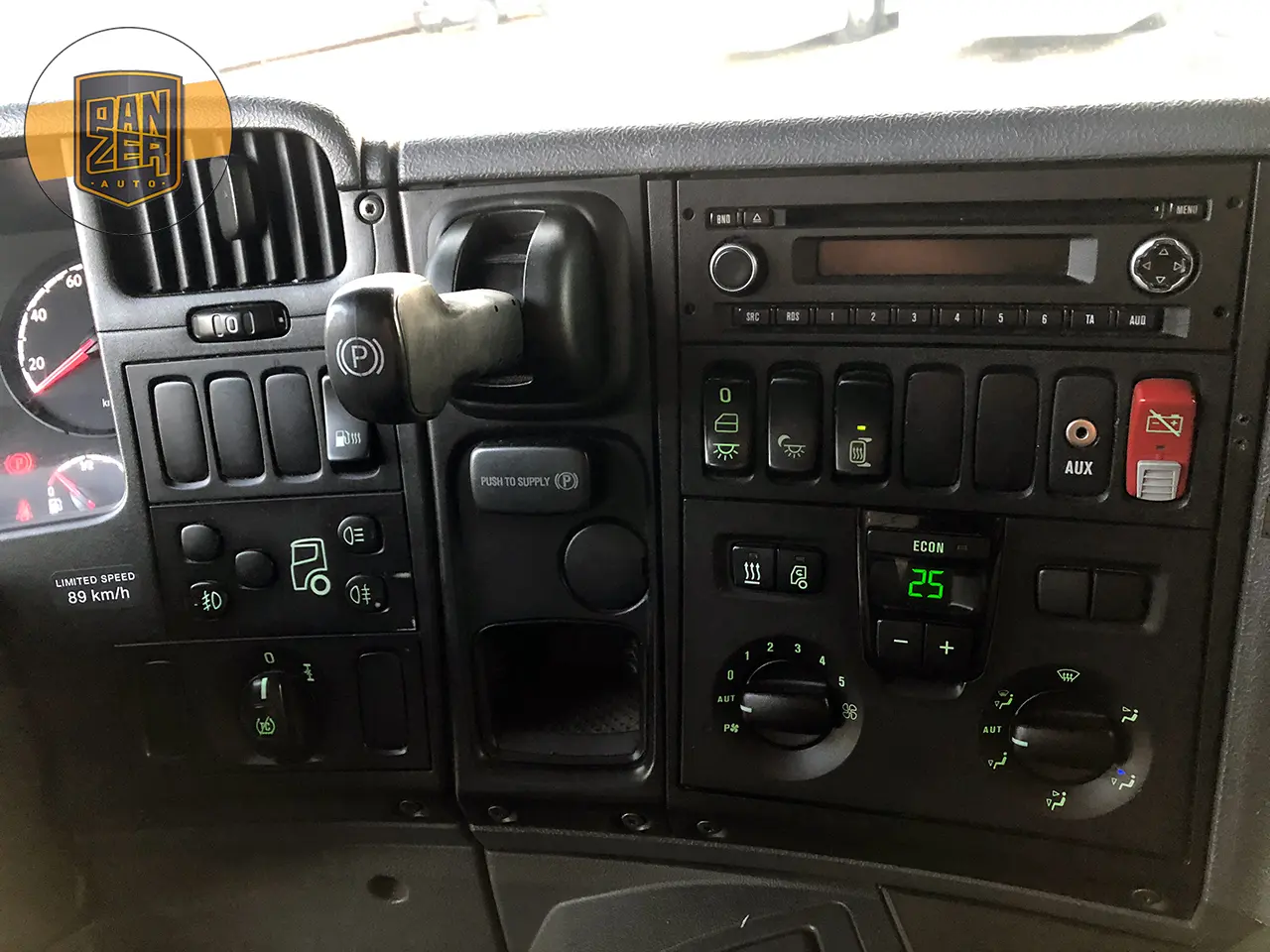 Scania P400, тягач для перевозки опасных грузов, 2015г, МКПП - фото-детальных 15