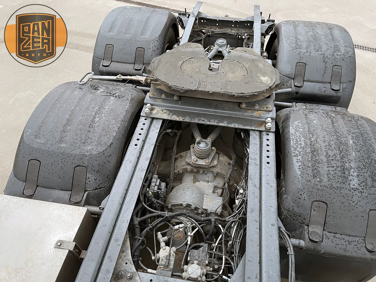DAF XF530 6x4 тягач-тяжеловоз, сцепной вес 80 тонн - фото-детальных 18